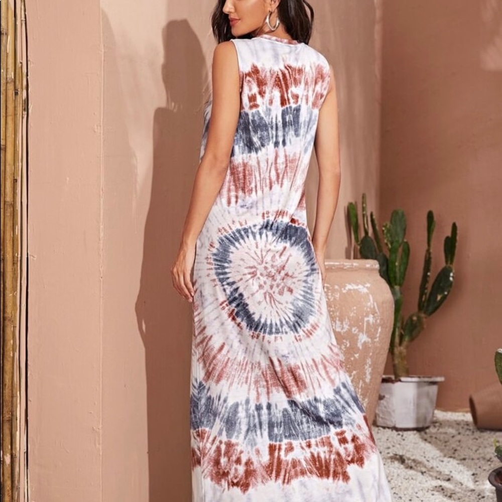 Dress - Picture 2 of 2
